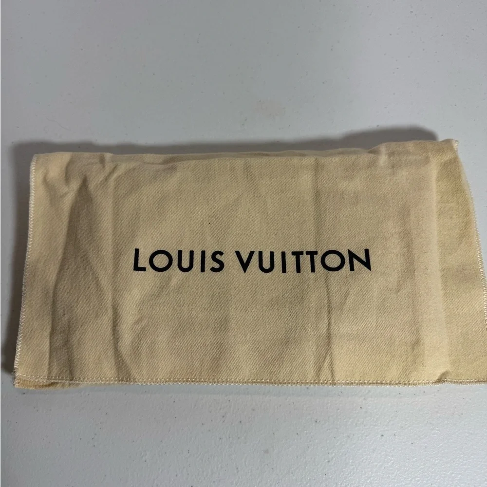 AUTHENTIC Louis Vuitton Utah Black Leather Organizer Wallet
